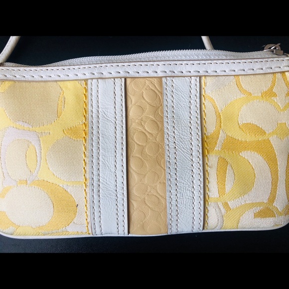 Small yellow coach clutch - Picture 1 of 7
